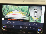 【パノラミックビューモニター】専用のカメラにより、上から見下ろしたような視点で360度クルマの周囲を確認することができます☆死角部分も確認しやすく、狭い場所での切り返しや駐車もスムーズに行えます。