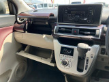【グローブボックス】現在では車検証入れなどとして活用されることが多いですよ☆