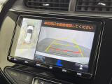 【パノラミックビューモニター】クルマを真上から見下ろした視点で駐車をサポートします!クルマの斜め後ろや真横など、いち早く障害物に気が付くことができます。