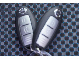 両手が荷物でふさがっていても大丈夫♪インテリジェントキーは鞄の中にそのまま持っているだけで、ドアのロック/アンロックが可能です♪ヽ(*´∀`)ノ