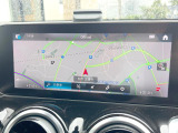 ●Mercedes純正ナビ:一体感のあるナビは、高級感ある車内を演出してくれます。Bluetooth再生などオーディオ機能も充実しておりますので、運転もより楽しめます♪