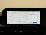 【12.3型ナビ】ナビゲーションや多彩なオーディオ機能を搭載した12.3インチのワイドディスプレイ。Apple CarPlayやAndroidAutoにも対応します。