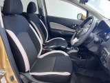 【運転席シート】ゆったりと広々した空間です。ストレスなく運転ができますよ!