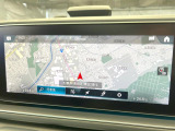 ●純正ナビ:一体感のあるナビは、高級感ある車内を演出してくれます。Bluetooth再生などオーディオ機能も充実しておりますので、運転もより楽しめます♪
