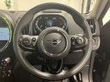 また、MINI正規認定中古車は、エマージェンシーサービスが自動付帯。24時間365日、皆様のカーライフをサポートいたします。確かな安心のうえで、「駆けぬける歓び」をご堪能ください。