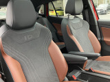運転席、助手席にはシートマッサージ機能も搭載しています。シートヒーターも搭載しています。