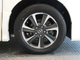 R5年式夏タイヤ205/60R16ダンロップ製です。
