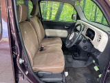 運転席シート廻りは使用感も少なく、良好な状態となっています。丁寧に使われていたことがよくわかりますね。
