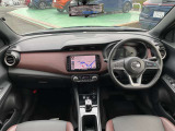 ドライバーのかたと助手席のかたが座るシートです。実際お座りいただくのが、分かりやすいと思います。お気軽にご来店ください!