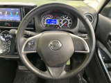 【純正革巻きステアリング】上質な革を使用することで、手にしっかり馴染みとても運転しやすいハンドルです♪