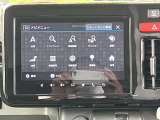 メーカーオプションの9インチナビです。スマートフォン連携やBluetooth対応にも対応しています。
