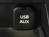 【USBポート】USBポートも装備されています♪スマートフォンのオーディオに連携も可能です。今や欠かせない装備の一つです!