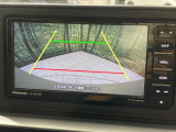【バックカメラ】駐車時に後方がリアルタイム映像で確認できます。大型商業施設や立体駐車場での駐車時や、夜間のバック時に大活躍!運転スキルに関わらず、今や必須となった装備のひとつです!