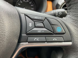 【プロパイロット】搭載。高速道路同一車線内走行時に、ステアリング、アクセル、ブレーキ操作をクルマがサポート。ドライバーの負担を軽減します。