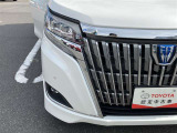 LEDヘッドライトです。デザイン性がよくとても明るいので、夜間の走行や悪天候でも安心です。しかも長寿命!