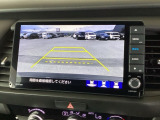 バックモニターにガイド線表示付きなので車庫入れも安心【カメラアングルは3パターンから選べます】知らない道でも安心して楽しくお出かけができます。