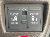 【両側パワースライドドア】スマートキーや運転席のスイッチで後席両側スライドドアの開閉が可能♪電動だから力を入れてドアを開ける必要が無く、小さなお子様でも簡単に開け閉めでき快適です♪