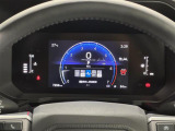 【メーターまわり】ドライバーから見やすい位置にあって安全運転に寄与します。マルチインフォメーションディスプレイでは、クルマに関する情報の確認はもちろん、各種安全機能・装備のON/OFFも設定可能。