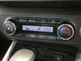 オートエアコンは標準装備♪オールシーズン快適です。