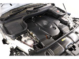 6.0L 直列6気筒DOHCターボ (ディーゼル)、367ps/270kW、全長×全幅×全高5,210mm×2,030mm×1,840mm、車両重量 2,995kg