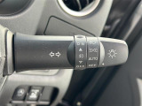 【オートライト(AUTO)】外の明るさをシステムが感知して、自動でヘッドライトが点灯します!ヘッドライトをつけ忘れを防ぐ便利機能です。