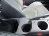 運転席で使用できるドリンクホルダーです。