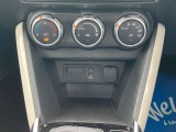 Bluetooth接続に加え、USB接続によるAndroid AutoやApple CarPlayにも対応。メディア選択の幅が広がりました。