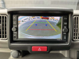バックモニターで車庫入れまどらくらく、高感度カラーカメラですので僅かな光でもくっきりと見え、夜でも安心して駐車出来ます。