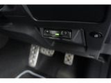 ディーラーオプションのETC2.0が装備されています。