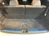 納車前には、メーカー規定に基づき、認定中古車ならではのしっかりとした整備をしてからご納車させて頂きます。熟練のメカニックがお客様に届く事を思い、1台1台入念に点検、整備致します。