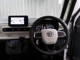 運転席に座ると☆こんな感じです♪