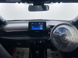 落ち着いたカラーの内装で、ゆったりと運転したい方に。