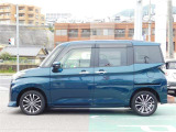 リヤのスライドドアは左右ともに電動で開閉させることができます。リモコンキー・運転席にあるスイッチでも開閉をコントロールできます。