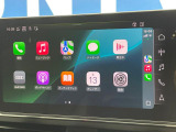 ●Apple Car Play:スマホとの有線接続で、ナビ・オーディオ再生などスマホのアプリ機能が画面でも使える便利機能です!