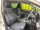 運転席シート廻りは使用感も少なく、良好な状態となっています。前オーナー様が丁寧に使っていたことがよくわかりますね。