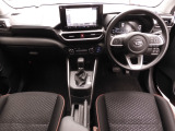 ◆視界広々で非常に運転しやすくロングドライブでも疲れを感じさせないすっきりとまとまったインパネ周りです。