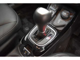 BUBUつくば店はGM(ゼネラルモーターズ)の工場を併設いたしております。車検や一般的な整備をはじめとして、メーカー保証やリコールにも対応しております。より高い安心をお届けいたします。