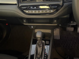 オートエアコン装着車で車内はいつも快適です。