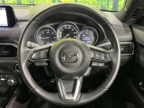 【純正革巻きステアリング】上質な革を使用することで、手にしっかり馴染みとても運転しやすいハンドルです♪