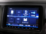 CD、DVD、Bluetooth、AM、FM、AUX、スマートフォン接続ができます。