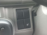 運転席シートヒーター標準装備