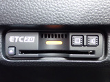 ■【ETC車載器】が装備されています。セットアップをしてお渡しとなり、ETCカードを差し込むだけで高速道路の利用が可能です。