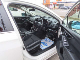 車間距離と速度を自動的にキープしてくれる【アダプティブクルーズコントロール】を装備、アクセルペダルの細かい操作が要らなくなり、長距離運転の疲労がグッと軽減されますよ!