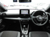 【運転席・インパネまわり】ハンドル・シート・フロアーなど隅々までプロによるクリーニング済み☆彡キレイな車内でドライブが一層快適にお楽しみいただけます!!