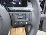 プロパイロット搭載!アクセル、ブレーキを自動でコントロールして前のクルマとの車間距離を保つ手助けをします。