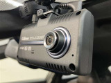 当店ではトヨタauショップ併設しております。お車と一緒にau携帯の機種変更も可能です♪また、自動車保険も取り扱っております。車の支払いと自動車保険の支払いをまとめてお支払い可能なプランもあります♪
