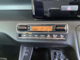 【オートエアコン】車内温度を設定すると、風量を自動で調節してくれます。