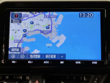 ディーラーオプションの大型9インチナビ付き!地図の見やすさやバックモニターの見やすさが運転をより楽にしてくれます♪テレビも大きい画面で見れて嬉しいですね!