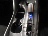 ドライブモードセレクトSPORT/NORMAL/ECO&電動パーキングブレーキ&ブレーキホールド