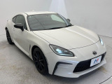 大好評のボディコーティング「弾スプラッシュコート」もご納車までに施工可能。通常のガラスコートと異なる、耐久年数6年の無機質ガラスコーティングが、ボディをキレイな状態に保ってくれます。
